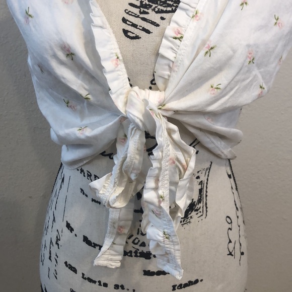 Brandy Melville tie front top - Picture 7 of 11